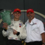 2008: Graham Rahal sorprendió al mundo de la IndyCar, al ganar un evento caótico en St. Petersburg; así, con 19 años y 93 días, se convirtió en el ganador más joven en la historia de la especialidad. Manejó para Newman-Haas Racing (FOTO: INDYCAR)